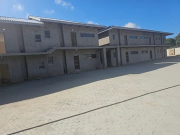 2 Bedroom Flat & Apartment