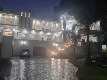 6 Bedroom House